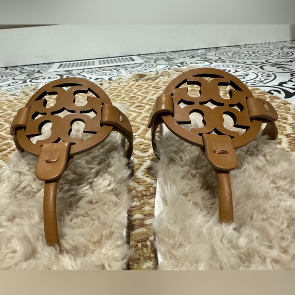 Tory Burch Cloud Shearling Sandals - Picture 4 of 7